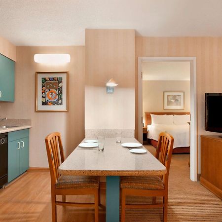 Homewood Suites By Hilton Falls Church Меррифилд Экстерьер фото