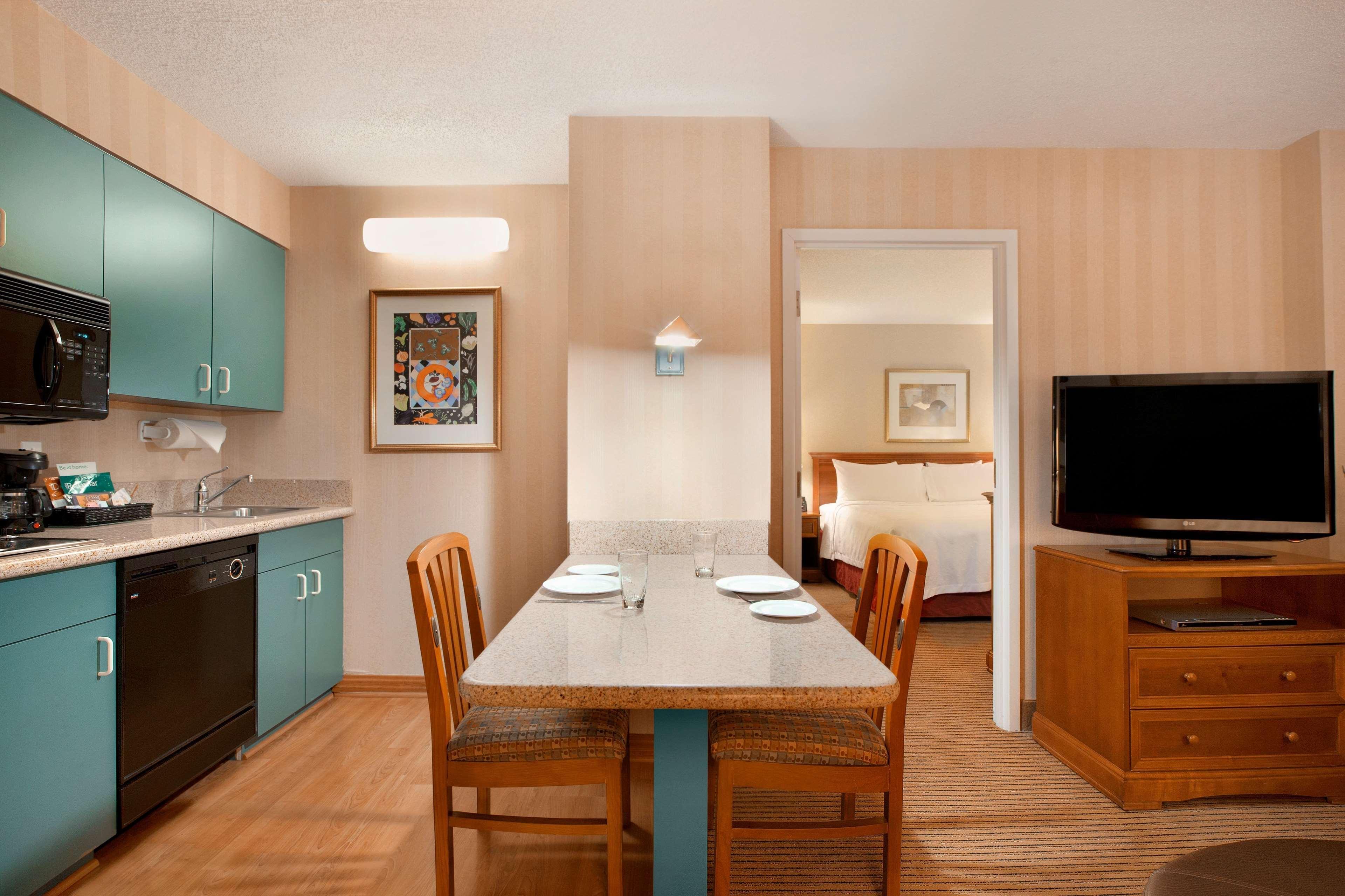 Homewood Suites By Hilton Falls Church Меррифилд Экстерьер фото