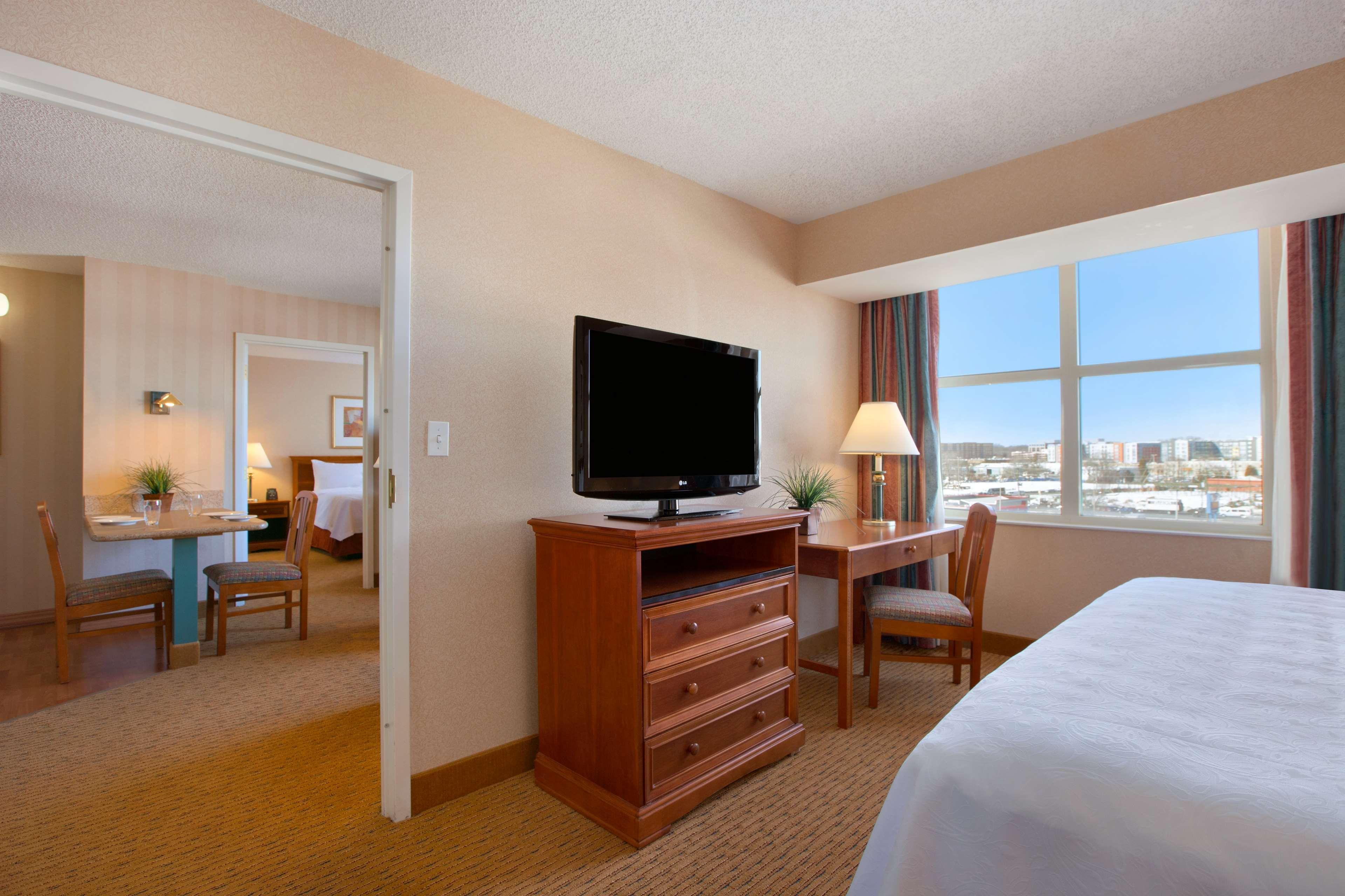 Homewood Suites By Hilton Falls Church Меррифилд Экстерьер фото