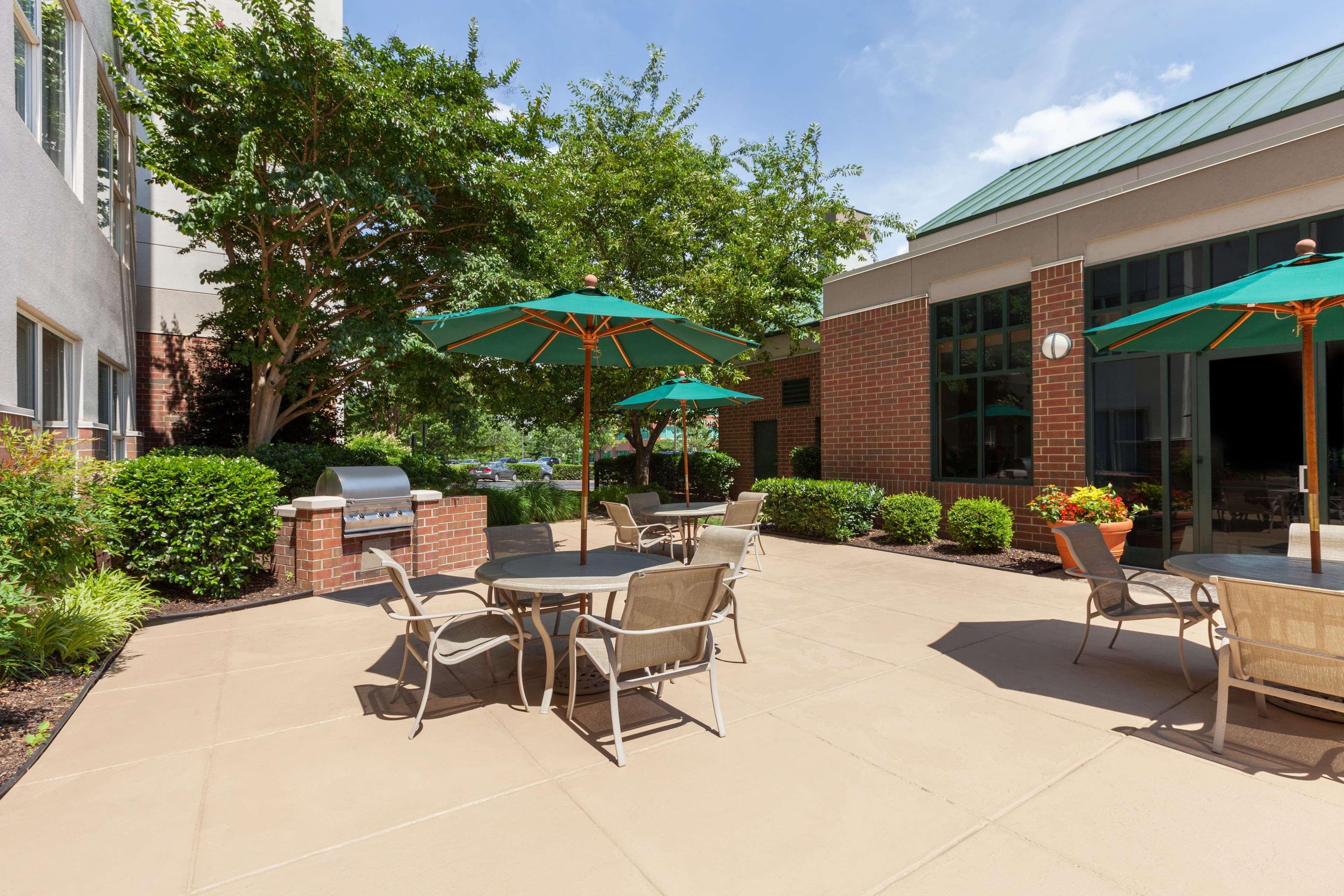 Homewood Suites By Hilton Falls Church Меррифилд Экстерьер фото