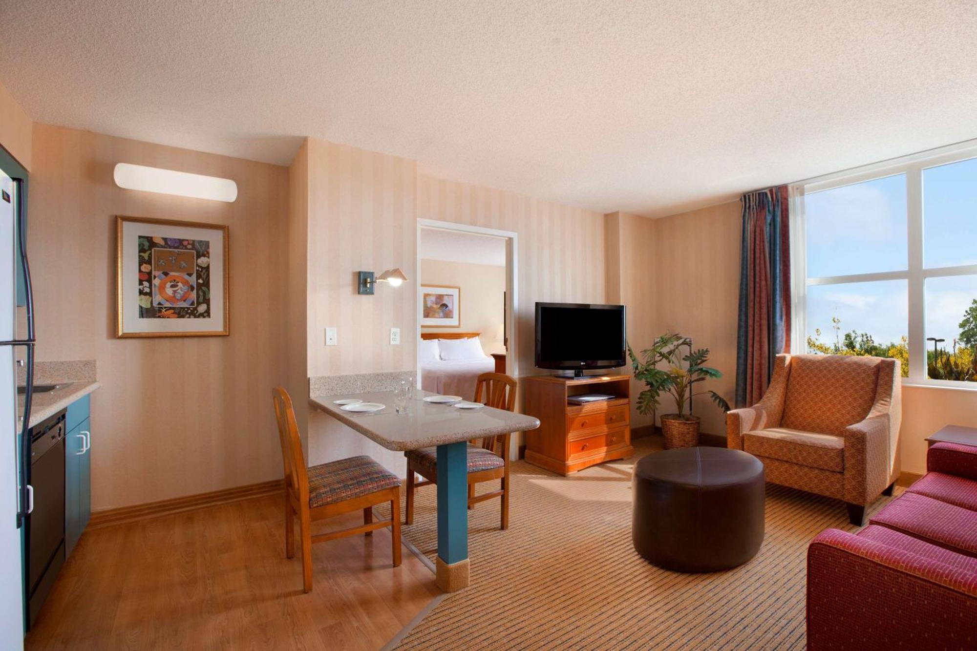 Homewood Suites By Hilton Falls Church Меррифилд Экстерьер фото