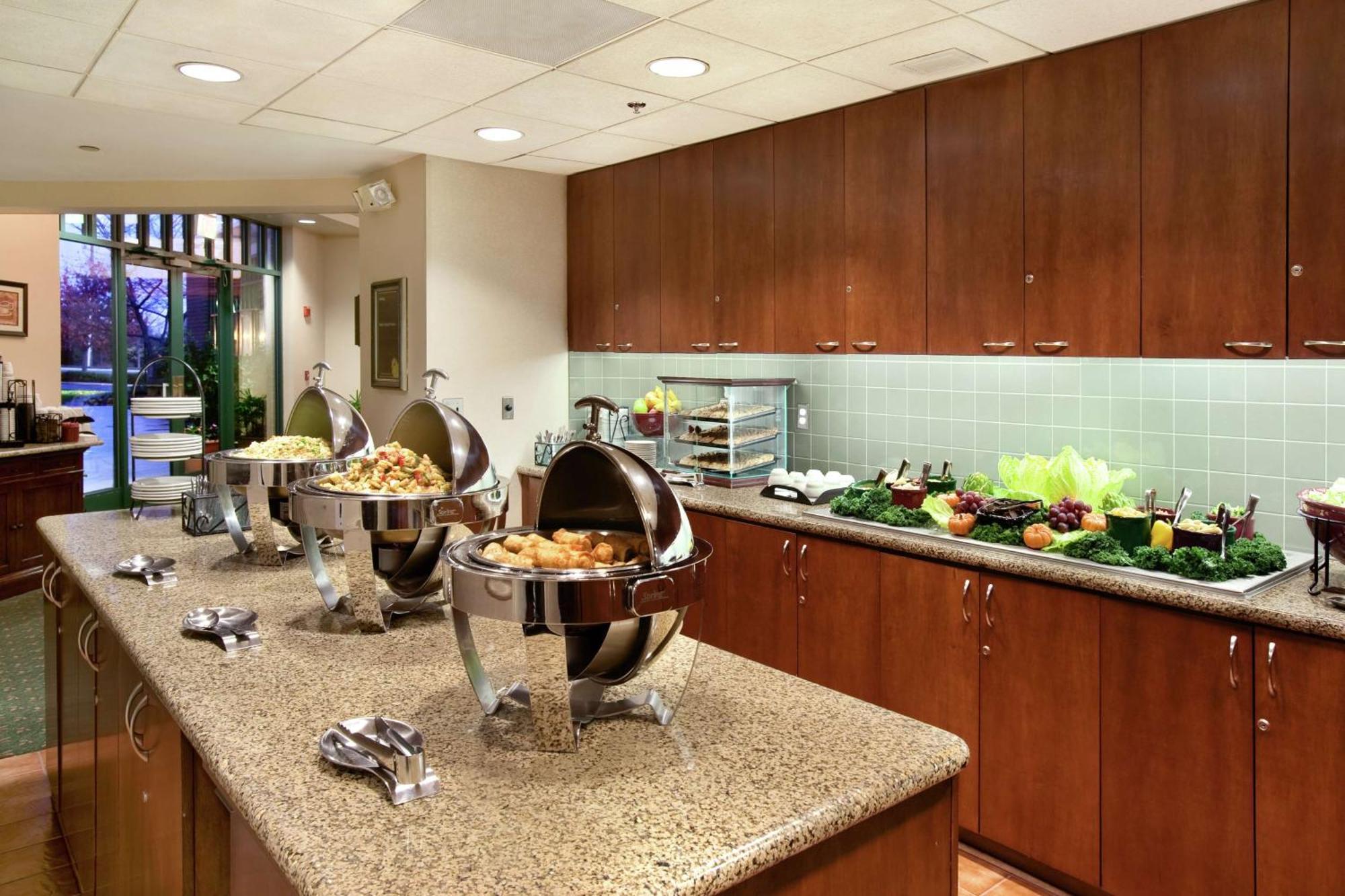 Homewood Suites By Hilton Falls Church Меррифилд Экстерьер фото