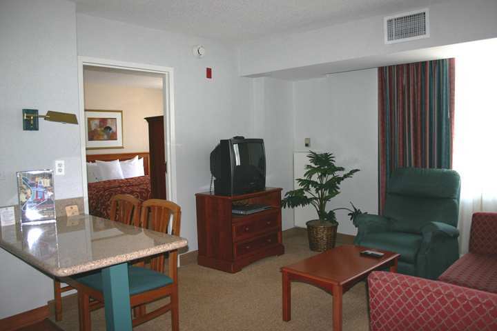 Homewood Suites By Hilton Falls Church Меррифилд Экстерьер фото