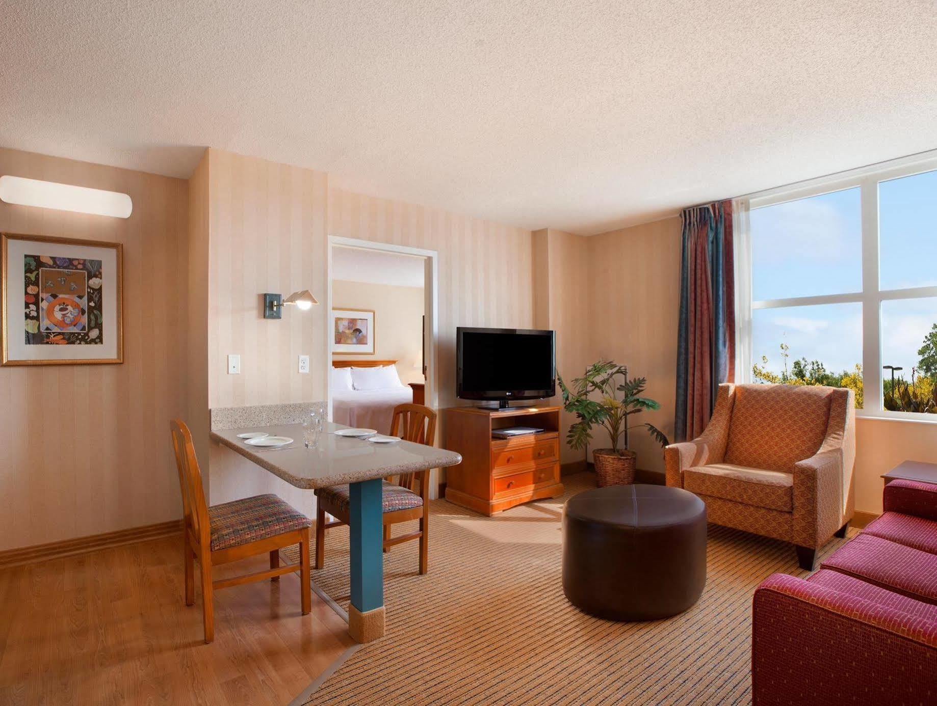 Homewood Suites By Hilton Falls Church Меррифилд Экстерьер фото